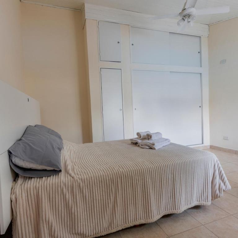 CASA "B" BARRIO 14 de Octubre - Neuquén RUTA 7 - - Casa de 2 dormitorios - 8