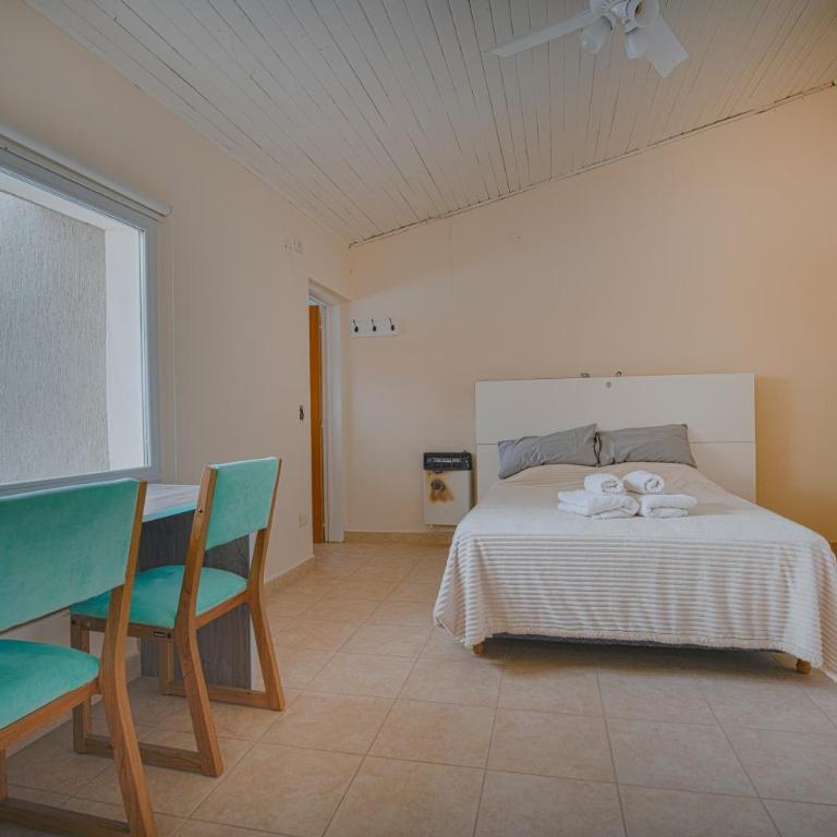 CASA "B" BARRIO 14 de Octubre - Neuquén RUTA 7 - - Casa de 2 dormitorios - 6