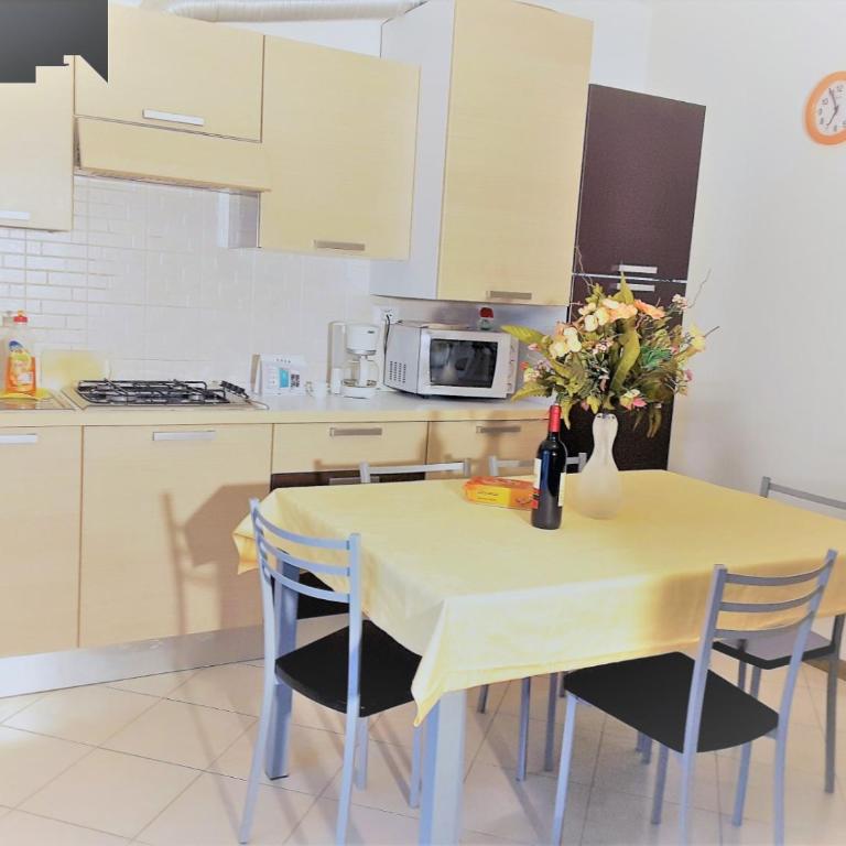 IRIS 20 In posizione strategica, indipendente, all'interno del Villaggio dei Fiori - Appartamento con 1 Camera da Letto - 5
