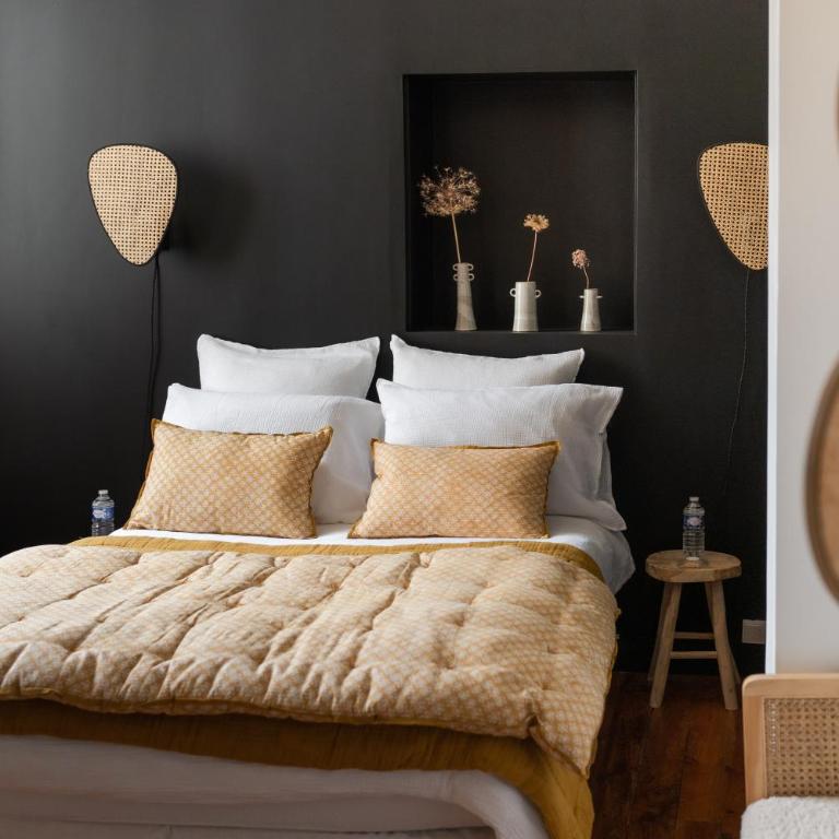 MAISON HULOTTE - Double Room with Private Bathroom - 2