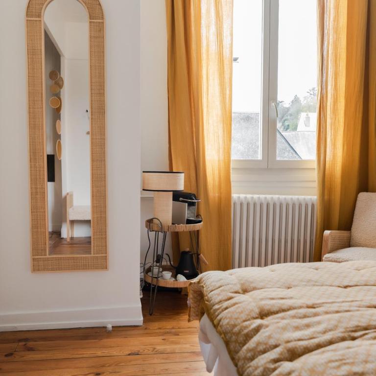 MAISON HULOTTE - Double Room with Private Bathroom - 4