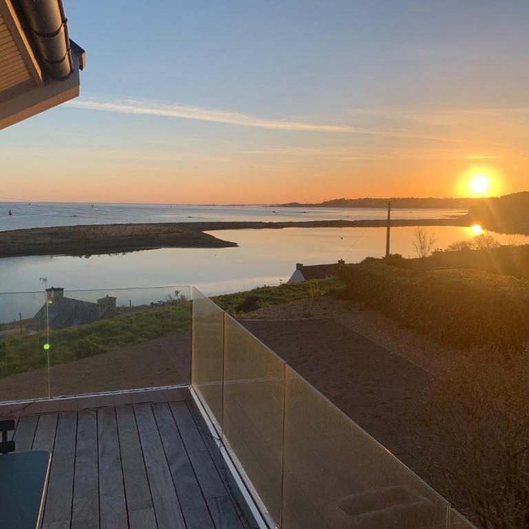 Villa l'hermine Vue mer exceptionnelle, prestation luxe contemporaine avec cinema et spa, borne voit électrique - Villa - 6