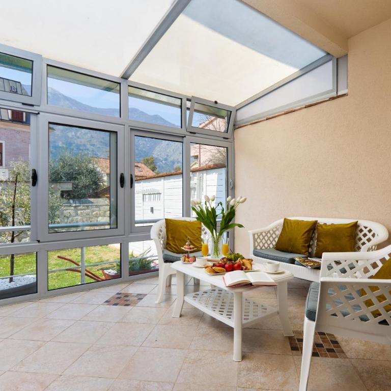 Ana's Place Near the Sea - Studio with Garden View - 2