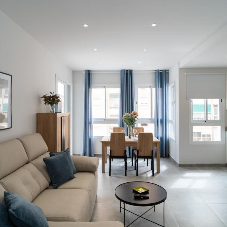 AAC Málaga - Amplio apartamento con terraza, totalmente equipado, nuevo, muy bien ubicado - Apartamento con terraza - 24