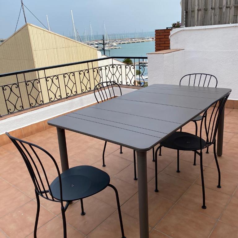 Atico con Terraza - Two-Bedroom Apartment - 17