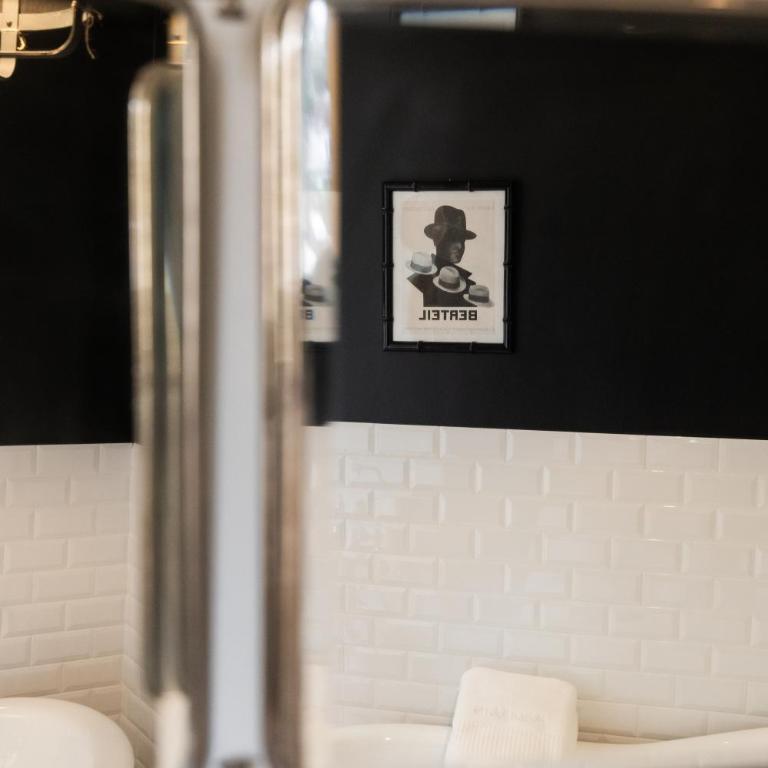 MAISON HULOTTE - Double Room with Private Bathroom - 8