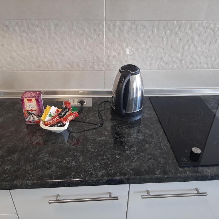 Great Apartment Adi - One-Bedroom Apartment - 13
