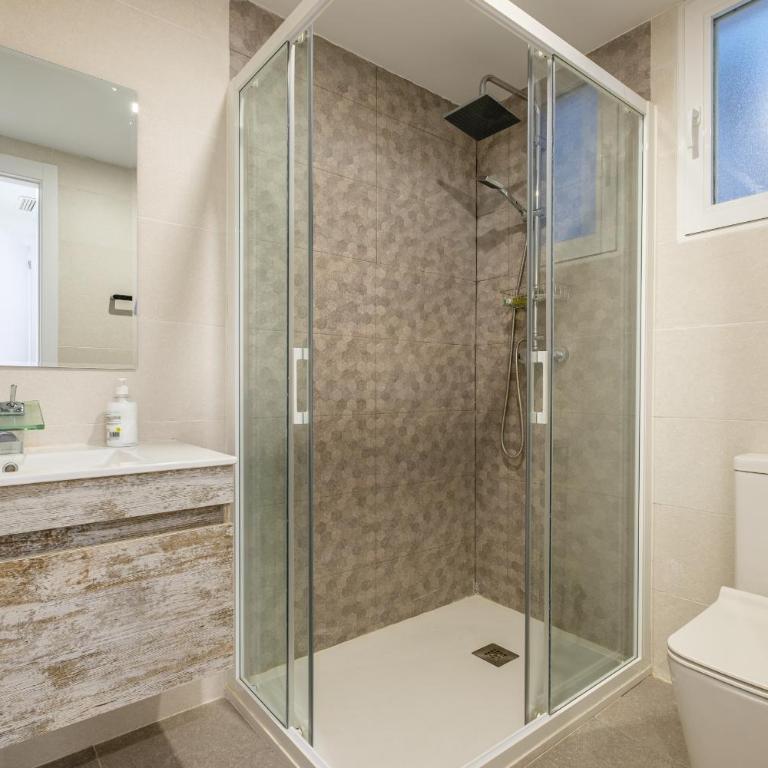 Apartment With Super Comfortable Beds - Apartment with Balcony - 12