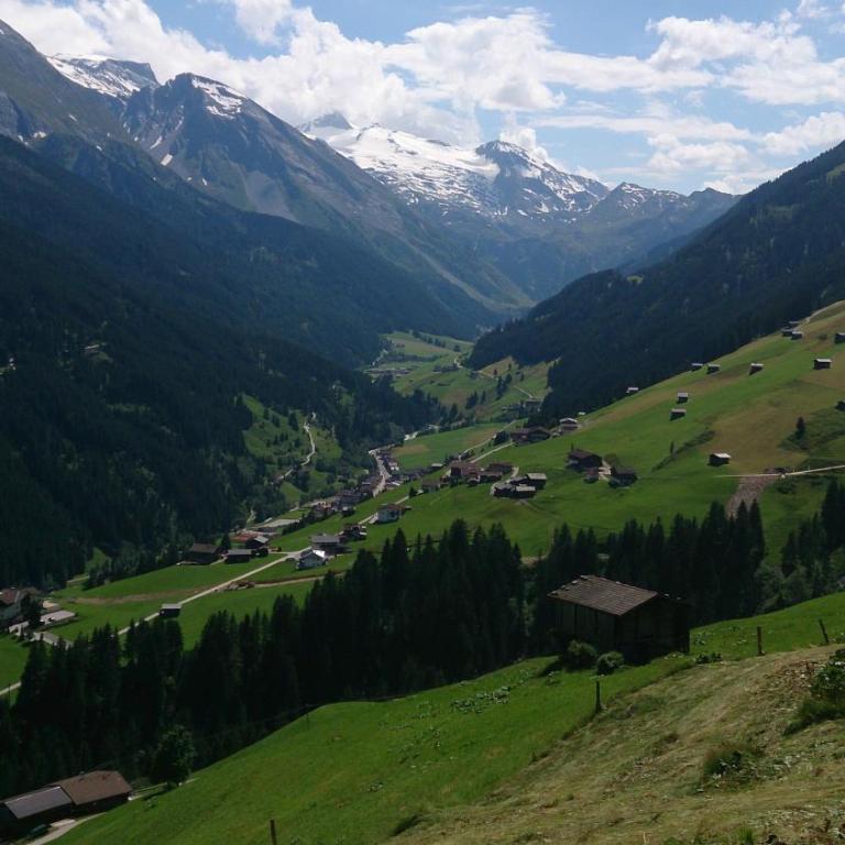 Gästehaus Bergruh - Doppelzimmer mit Balkon und Bergblick - 6