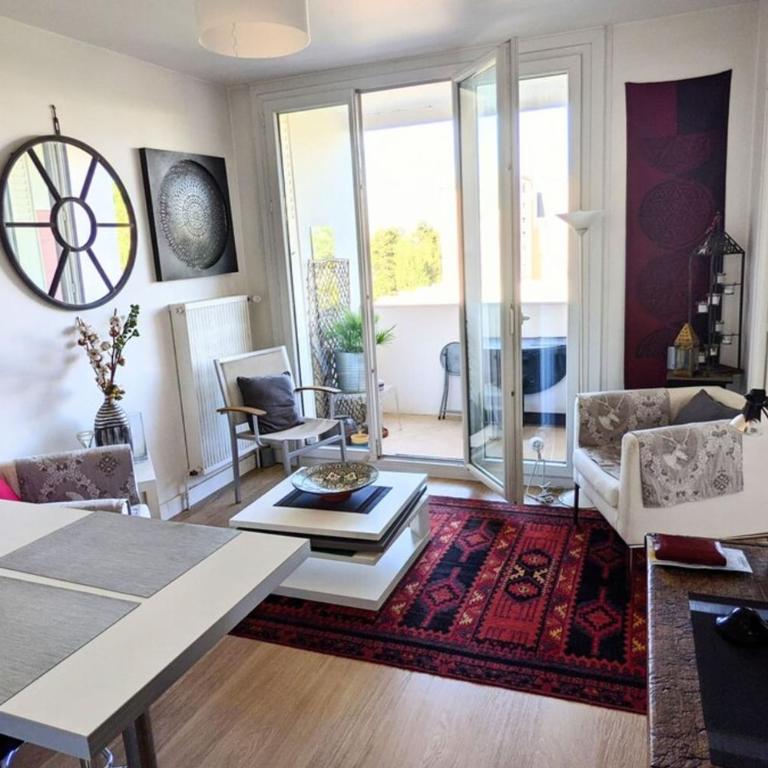 Charming bright T2 balcony parking telework - Appartamento - 2