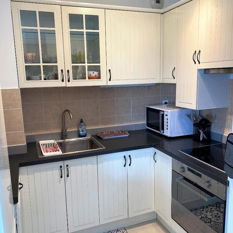 T2 proche de la gare, à 10 minutes à pieds de la Croisette, piscine & parking dans résidence de haut standing - Appartement 1 Chambre - 46