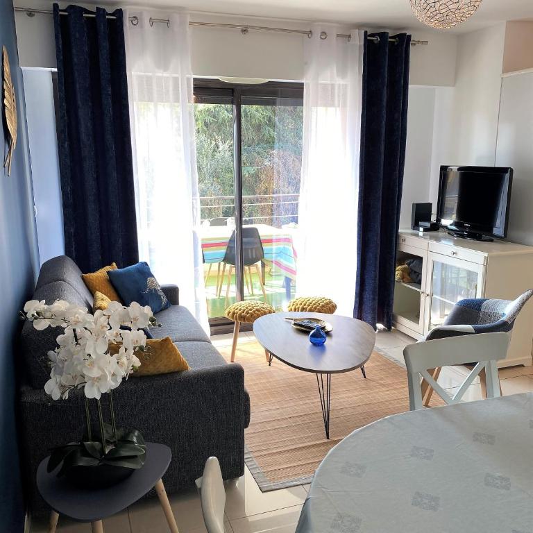T2 proche de la gare, à 10 minutes à pieds de la Croisette, piscine & parking dans résidence de haut standing - Appartement 1 Chambre - 19
