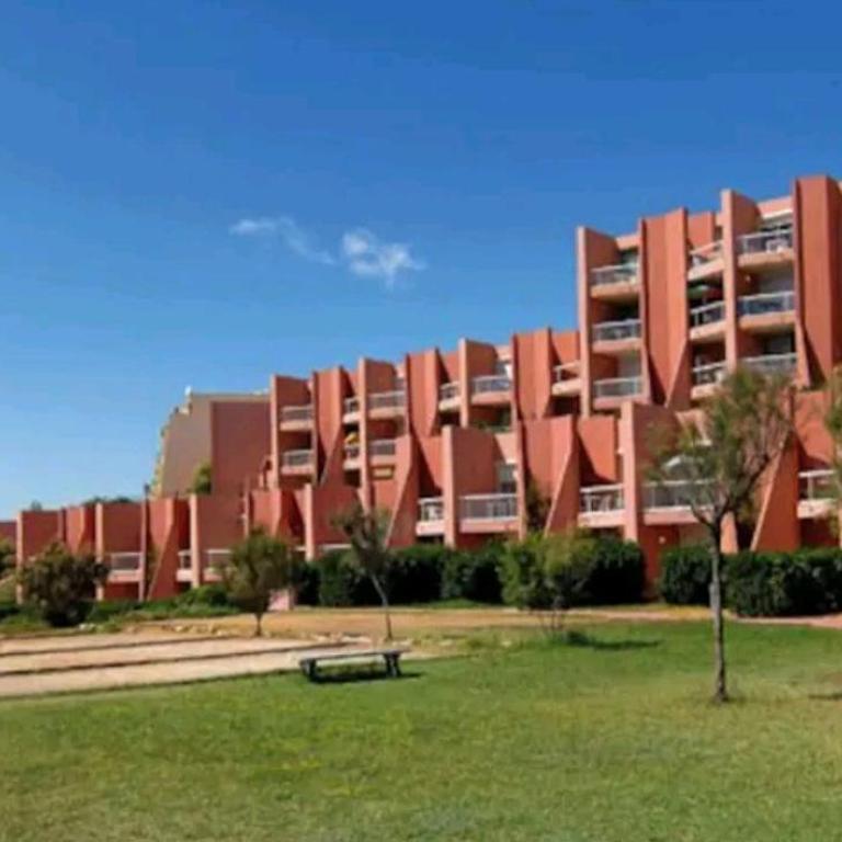Cosy T2 refait à neuf climatisé, vue mer avec terrasse et jardin, Wifi piscine tennis et parking - Appartement 1 Chambre - 27