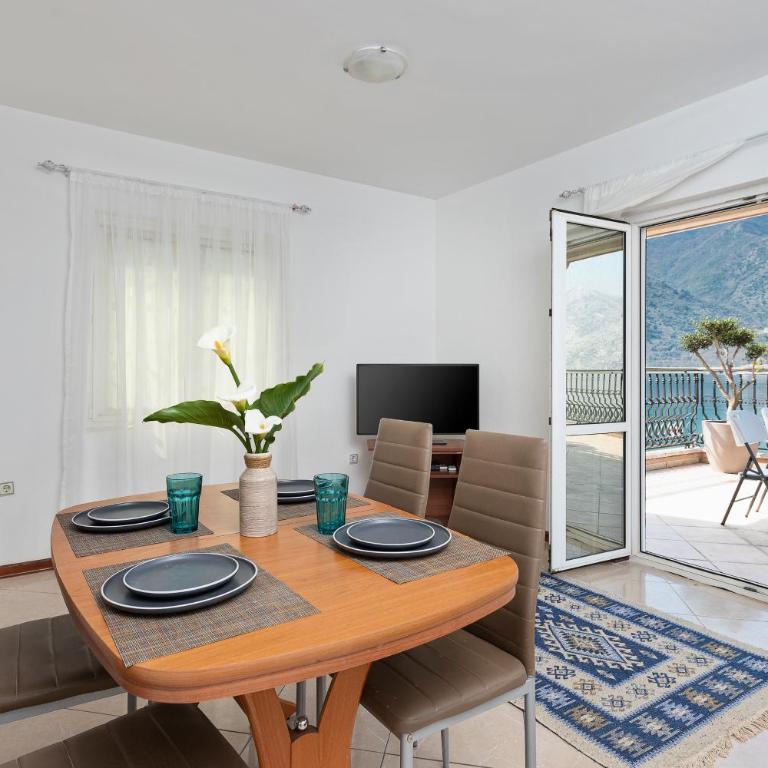 Promenade Rose - One-Bedroom Apartment - 28