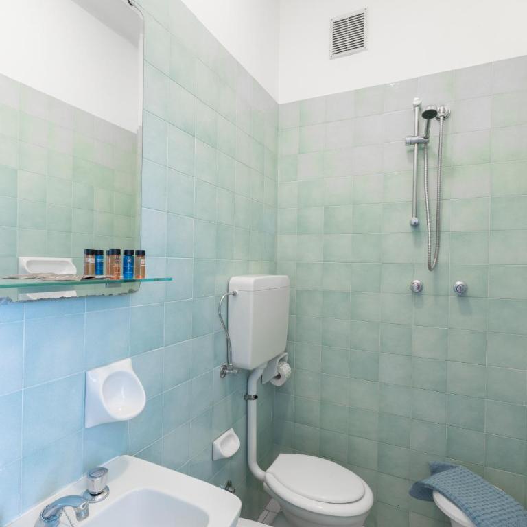 Hotel Morena Riccione Centrale - Economy Double Room with Bunk Bed - 13