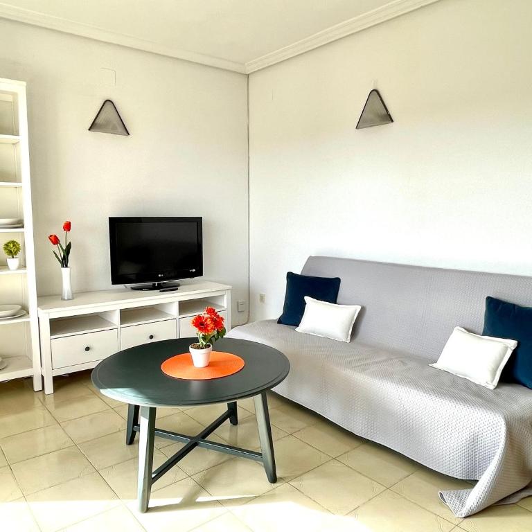 APARTBEACH TURQUESA 506 Vistas Playa y Climatizado - One-Bedroom Apartment - 2