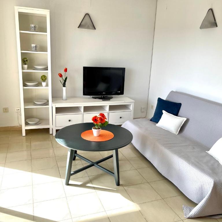 APARTBEACH TURQUESA 506 Vistas Playa y Climatizado - One-Bedroom Apartment - 4