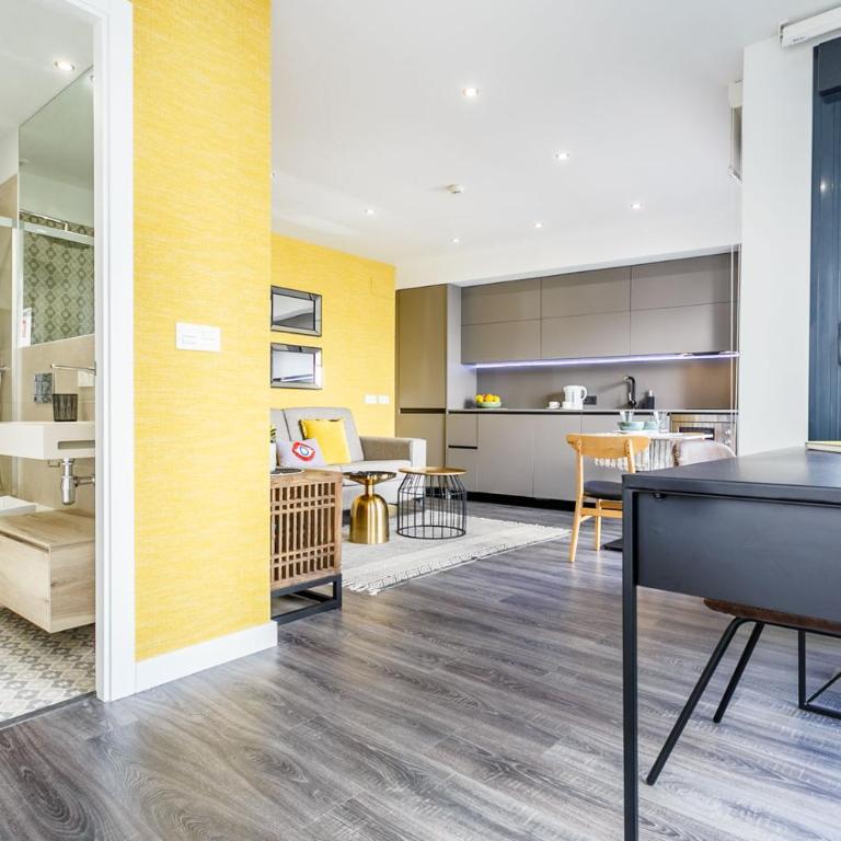 Precioso Ático de diseño, gran Terraza de 35 m2 y de 16 m2 y Garaje en pleno Centro - Penthouse Apartment - 13