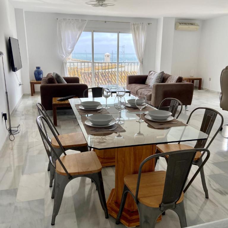 Puerto Banus Duplex Centric WaterFront 3 Bedroom - Three-Bedroom Apartment - 1