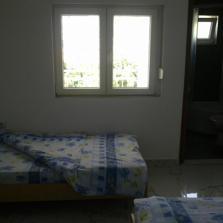 Guest House Sandra - Standard Triple Room with Sea View - 6