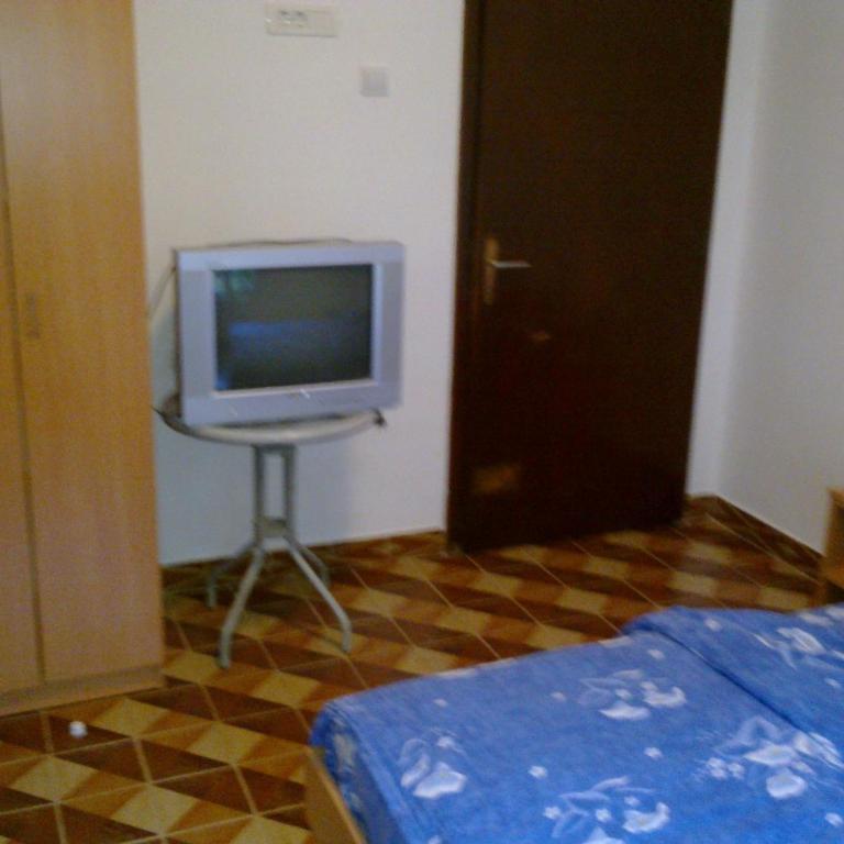 Guest House Sandra - Twin Room with Private Bathroom - 6