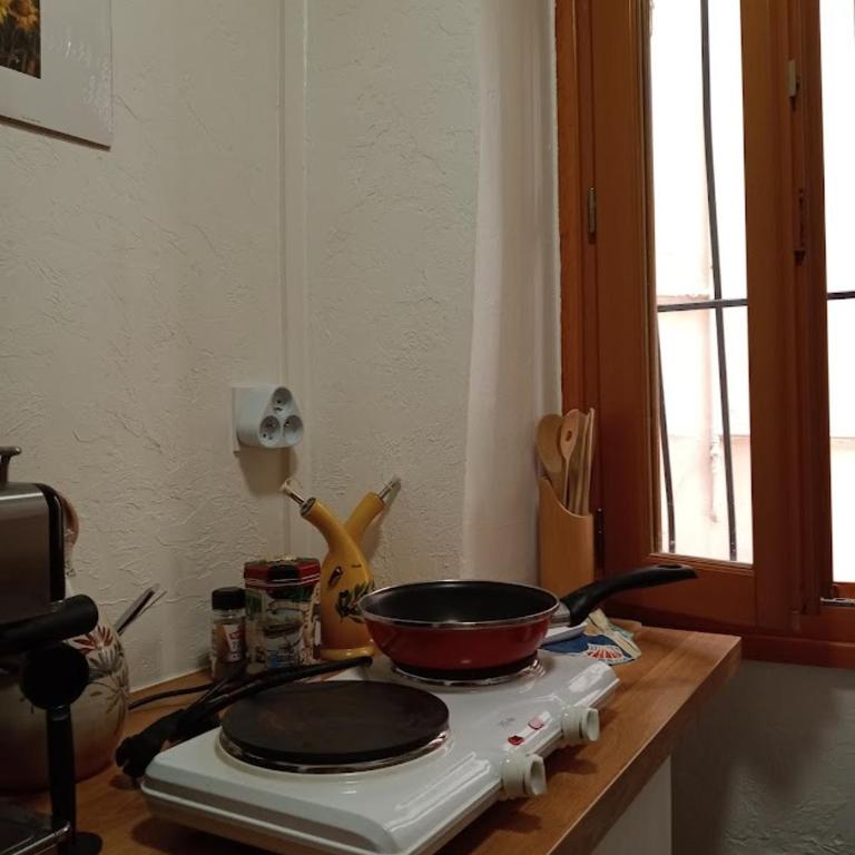 Cadre de rêve mais vous faites le ménage- very good prices but you have to clea-n th-e flat - One-Bedroom Apartment - 53
