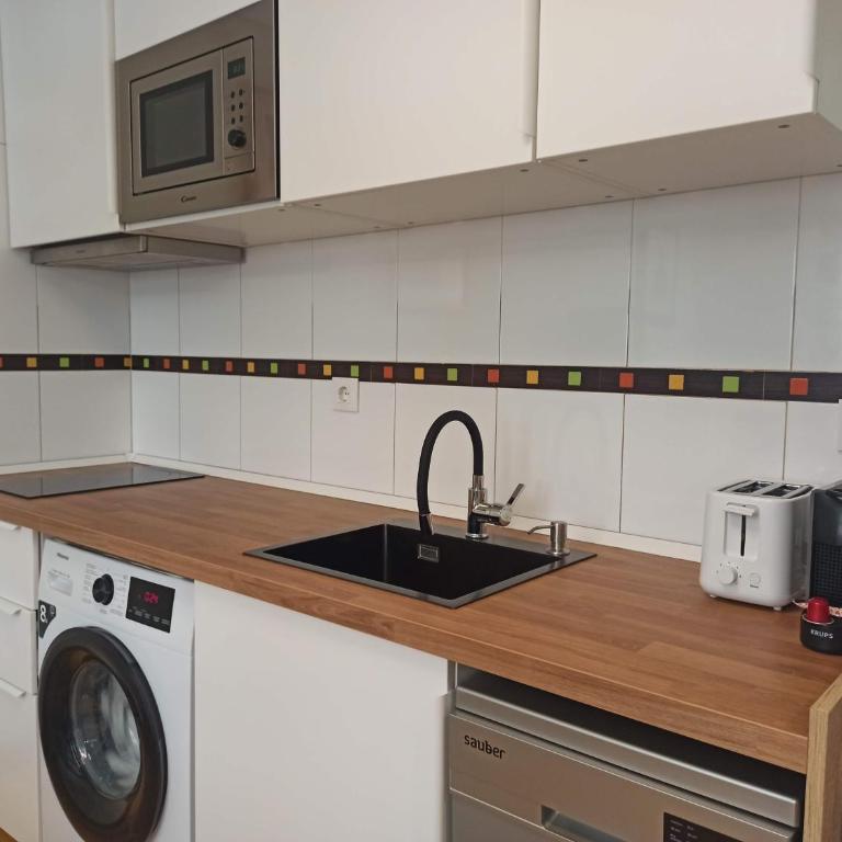GoyaHospitales Peñalba Parking incluido - Apartamento de 1 dormitorio - 15