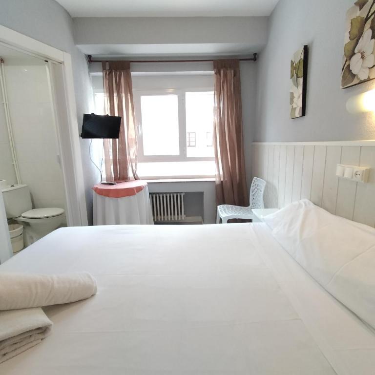 Hostal Albero by gaiarooms - Habitación Doble - 9