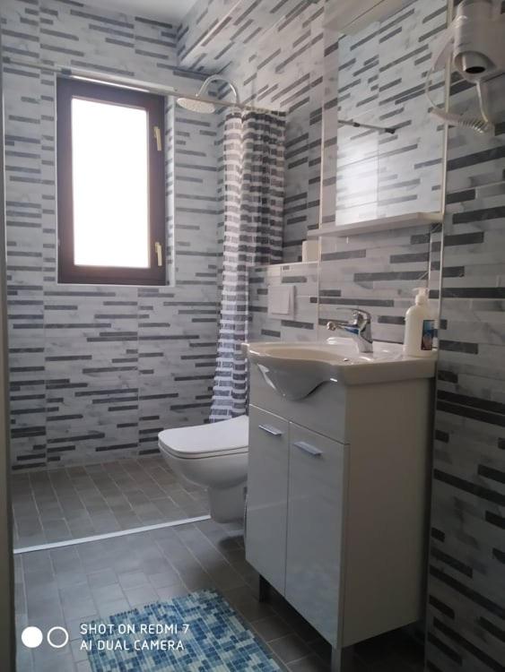 Markaz Apartman Bihac - Apartment with Garden View - 25