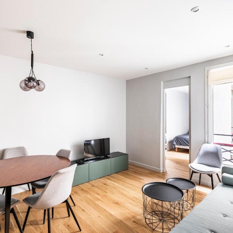 127 - Emplacement parfait - Paris 7ème - Appartement 2 Chambres - 2