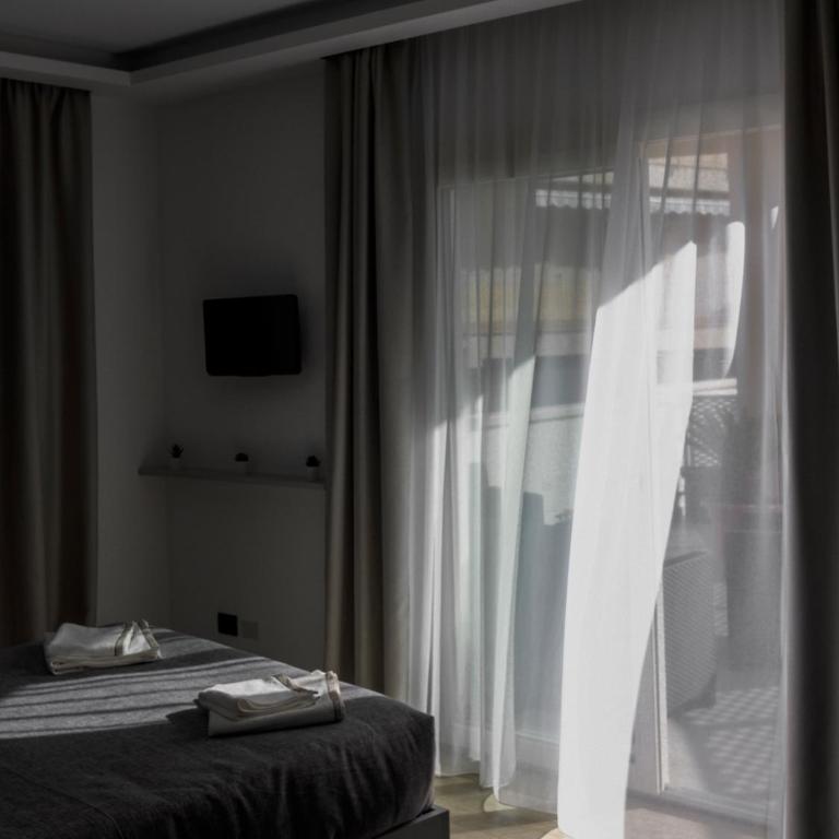 Liolá Cefalù - Deluxe Double Room with Balcony - 7