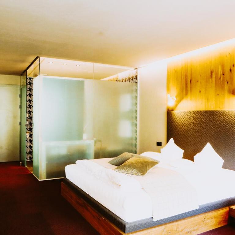 Walliserhof - Premier Double Room - 1
