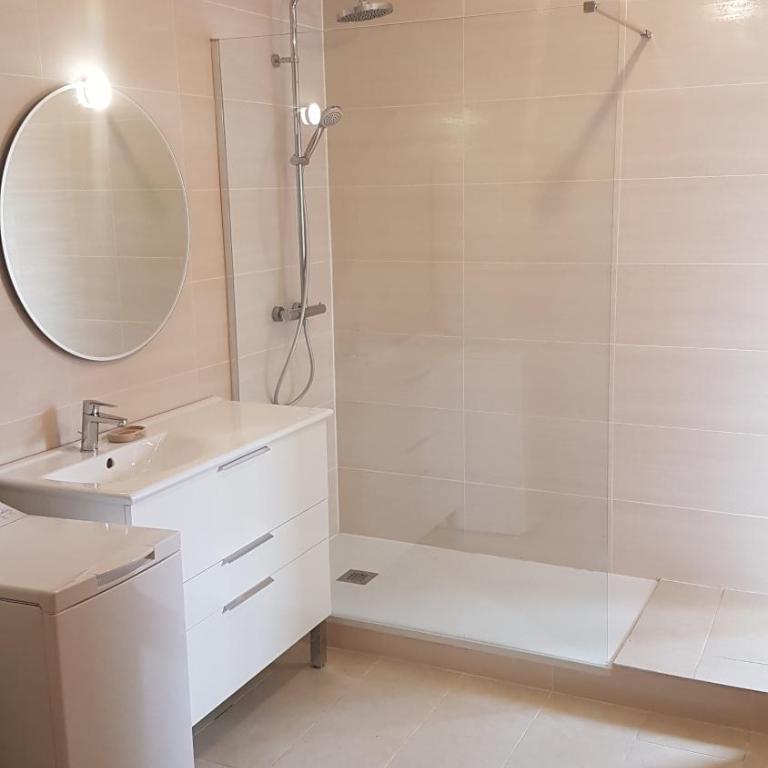 ''Palais du Lac'', SMEG VERT d'eau - Two-Bedroom Apartment - 6