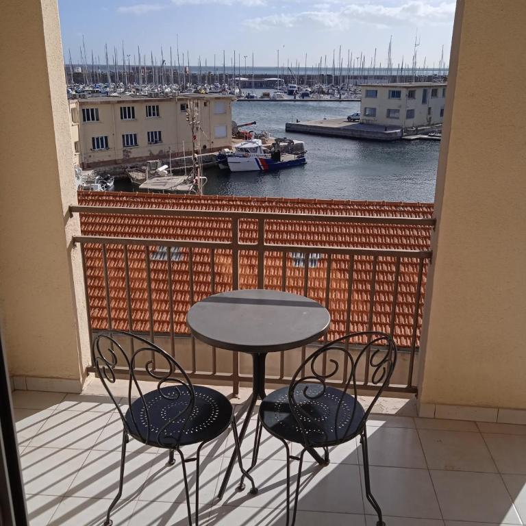 Studio Design vue Port 2 pas des Canaux + parking - Studio - 9