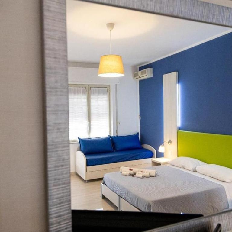 Exclusive - Double Room with Shared Bathroom - 2
