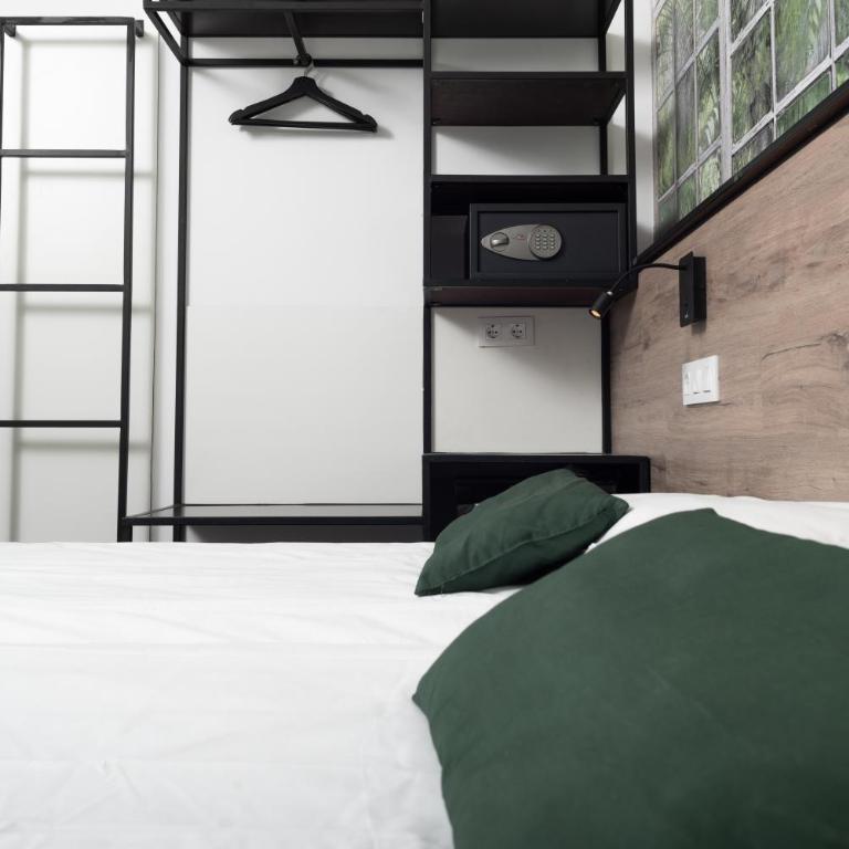 Bailén Green House - Standard Twin Room with Balcony - 10