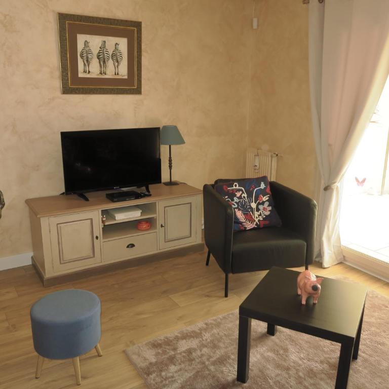 Chez Marielle - Two-Bedroom House - 11