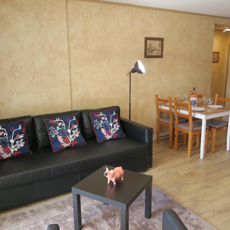 Chez Marielle - Two-Bedroom House - 13