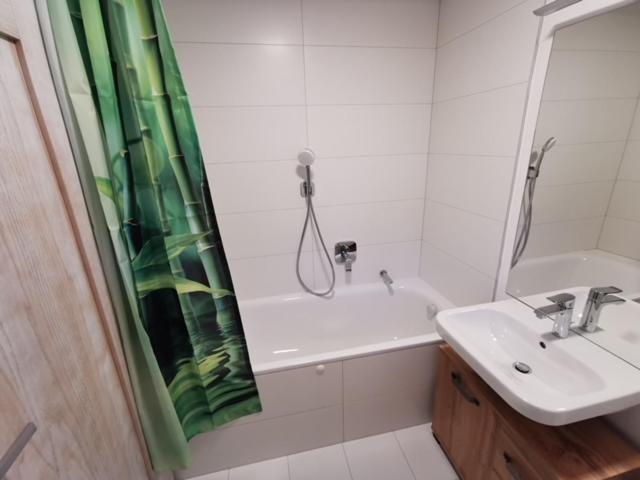 Christinenhof Top 4 - Apartment mit 1 Schlafzimmer - 10