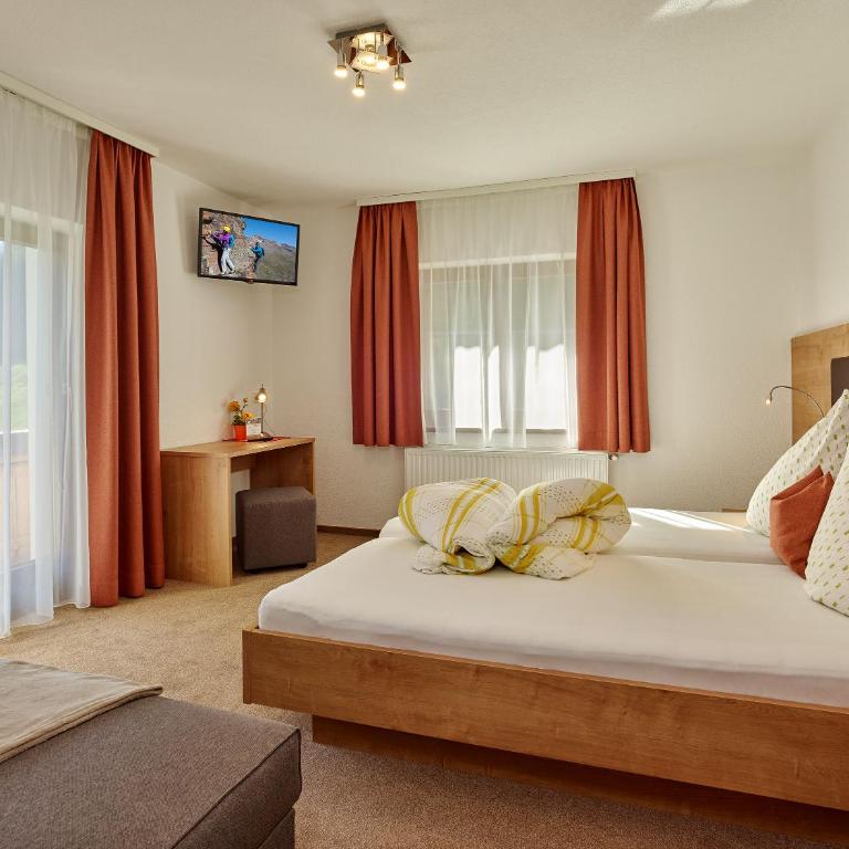 Fremdenpension Alpenruhe - Apartment mit 2 Schlafzimmern - 2