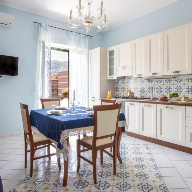 SorrentoVibes - City Home in Sorrento with Balcony and view - Casa Vacanze - 7