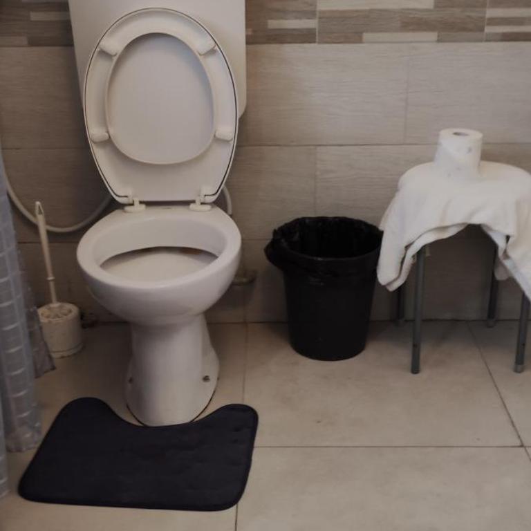 BB Stay Station - Camera Matrimoniale con Bagno in Comune - 28