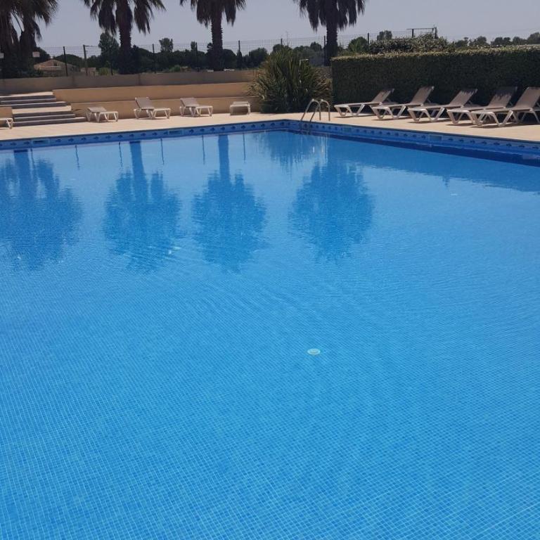 LES EMBRUNS - SPACIEUX APPARTEMENT AVEC PISCINE - wifi- parking - Appartamento con 2 Camere da Letto - 5