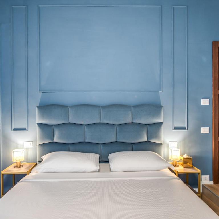 Capranica Private Suites - Luxury Quadruple Room - 1