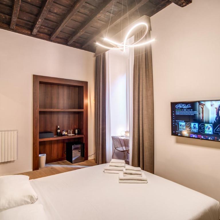 Capranica Private Suites - Deluxe Triple Room - 3