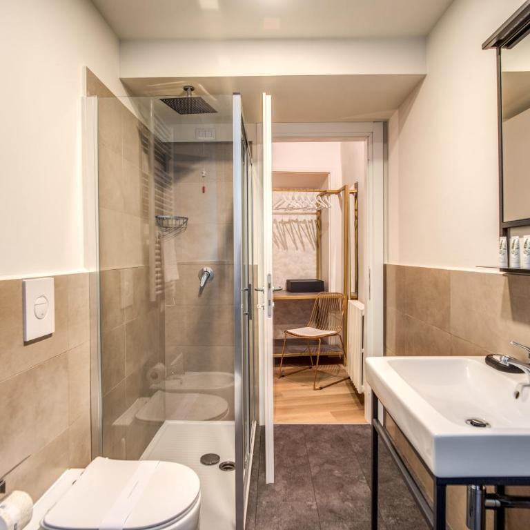 Capranica Private Suites - Quadruple Room - 8