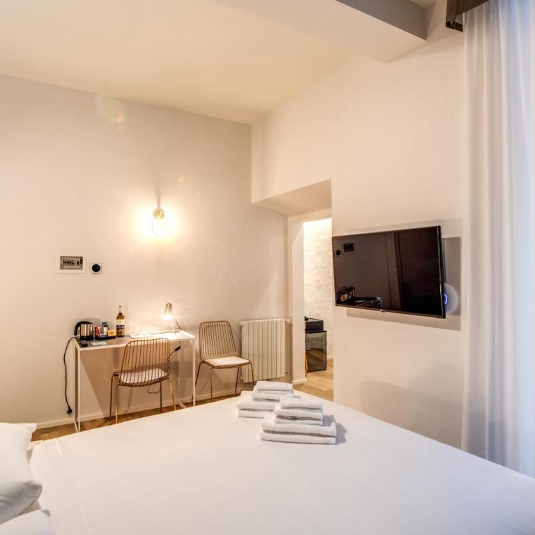 Capranica Private Suites - Superior Double Room - 7