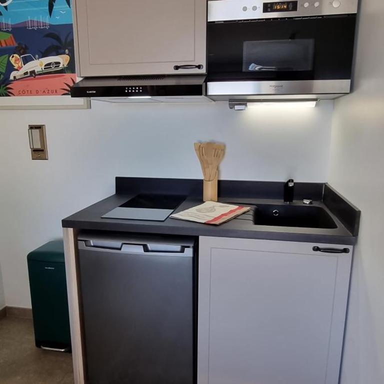 Loup Castel Boutique Hotel B&B - Studio Lit King-Size Deluxe Cannes - 3