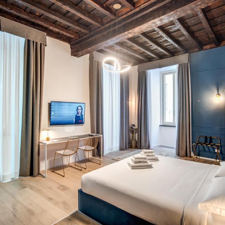 Capranica Private Suites - Luxury Quadruple Room - 11