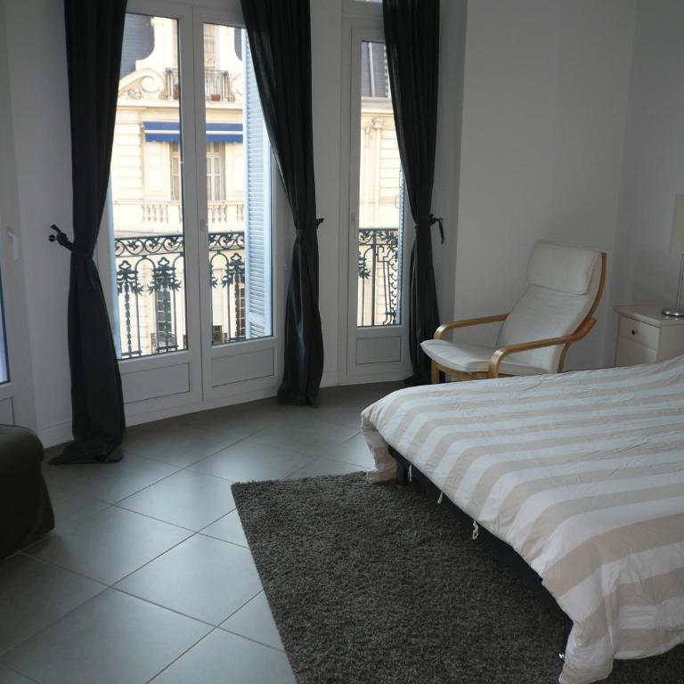 2 pièces, Centre Ville, 50 mètres plages et mer. - Appartement 1 Chambre - 26
